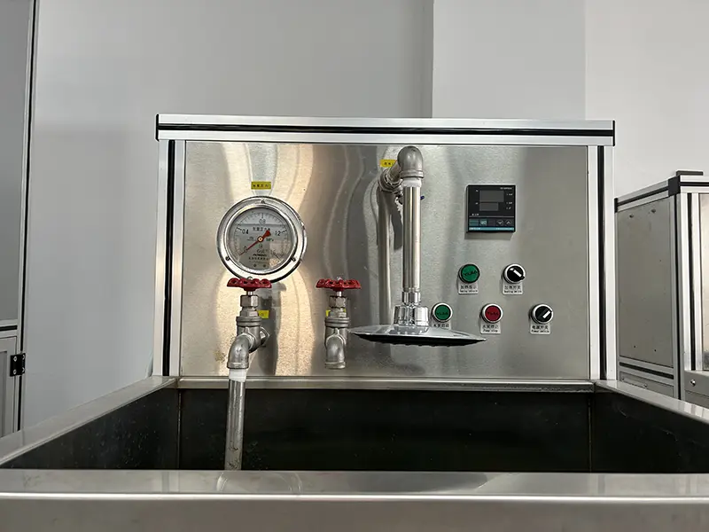 High temperature testing of showerhead for deformation and leakage